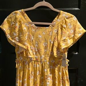 Jessica Simpson Girls Summer Dress. Golden yellow with flowers. Size Large Girls